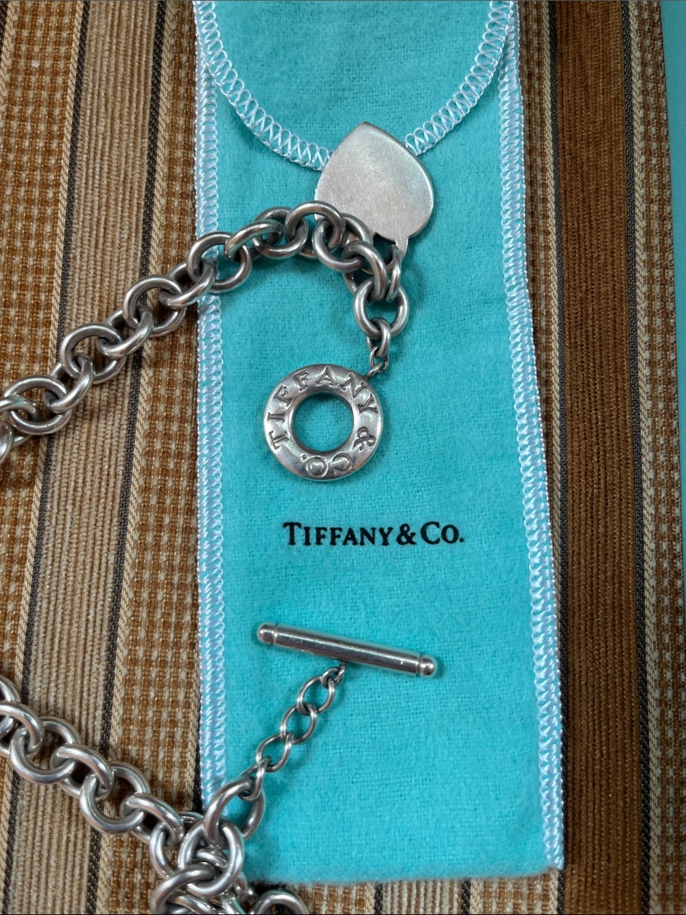 Tiffany & Co. Silver Heart Toggle Necklace - Picture 4 of 6